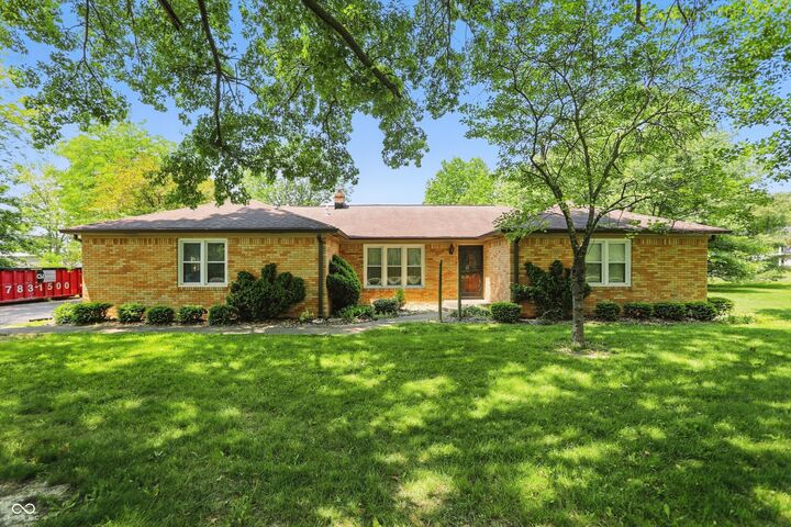 Property Photo: 1914 S Avon Avenue IN 46123