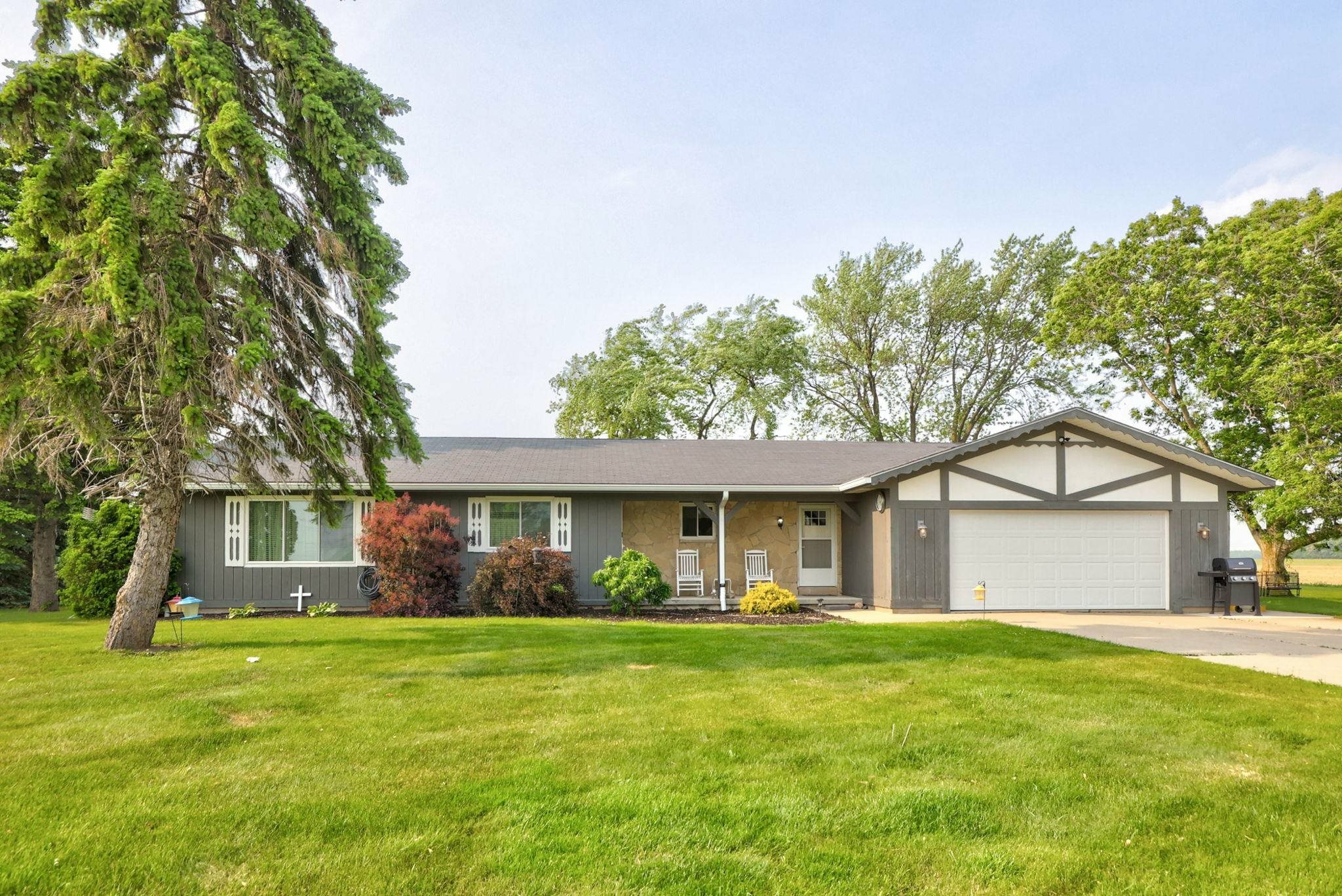 Property Photo:  9826 Frankenmuth Road  MI 48768 