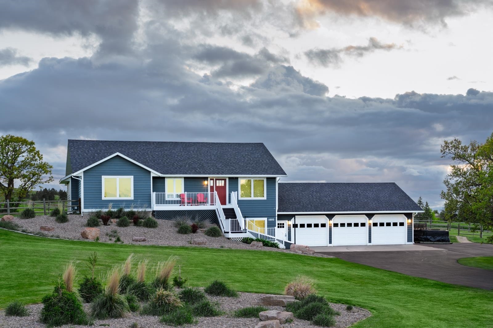 Property Photo: 1605 Arizona Avenue SD 57783