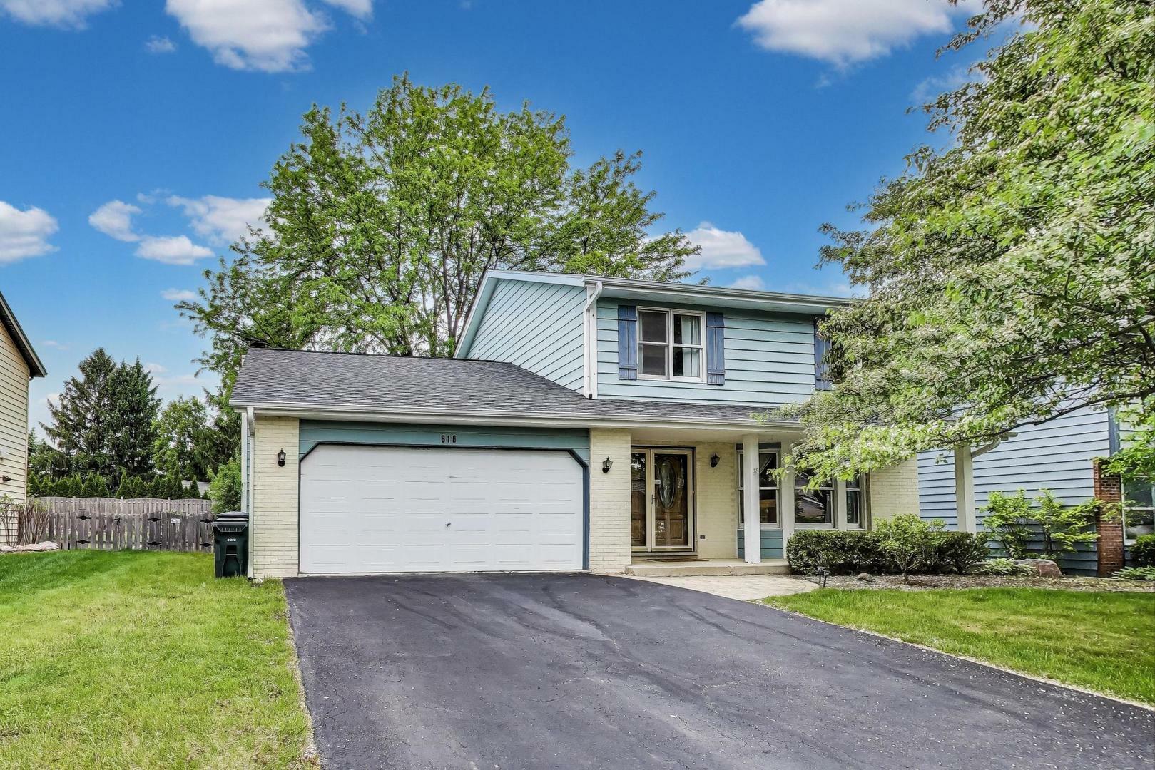 Property Photo: 616 Blue Spruce Lane IL 60060