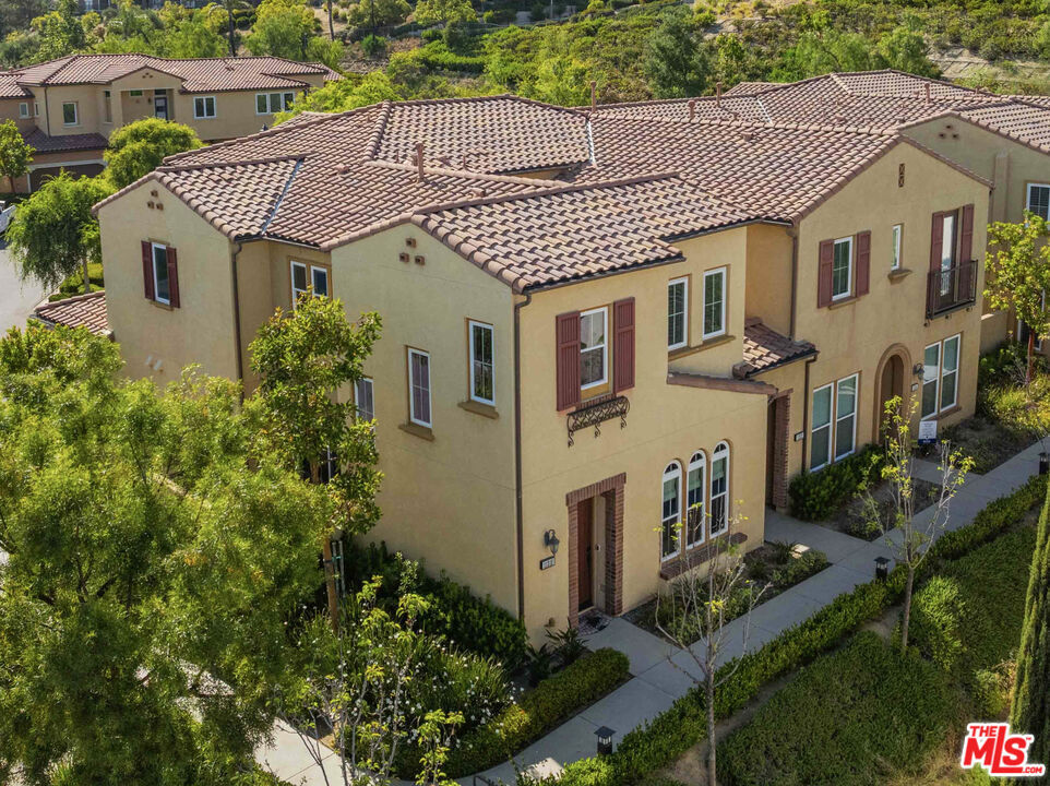 Property Photo:  11310 Paseo El Sol  CA 91326 