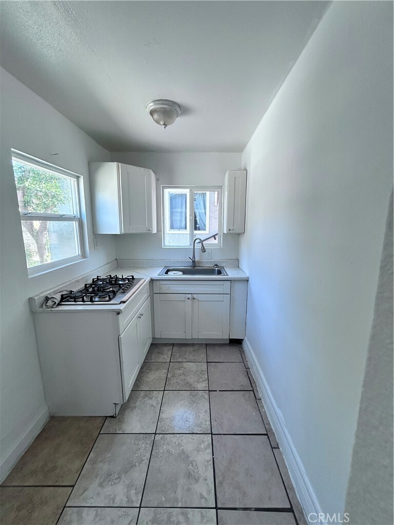 Property Photo: 1728 W 55th Street CA 90062