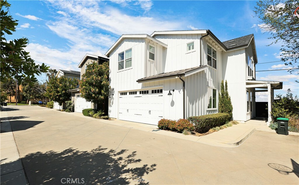2294 Pacific Avenue  Costa Mesa CA 92627 photo