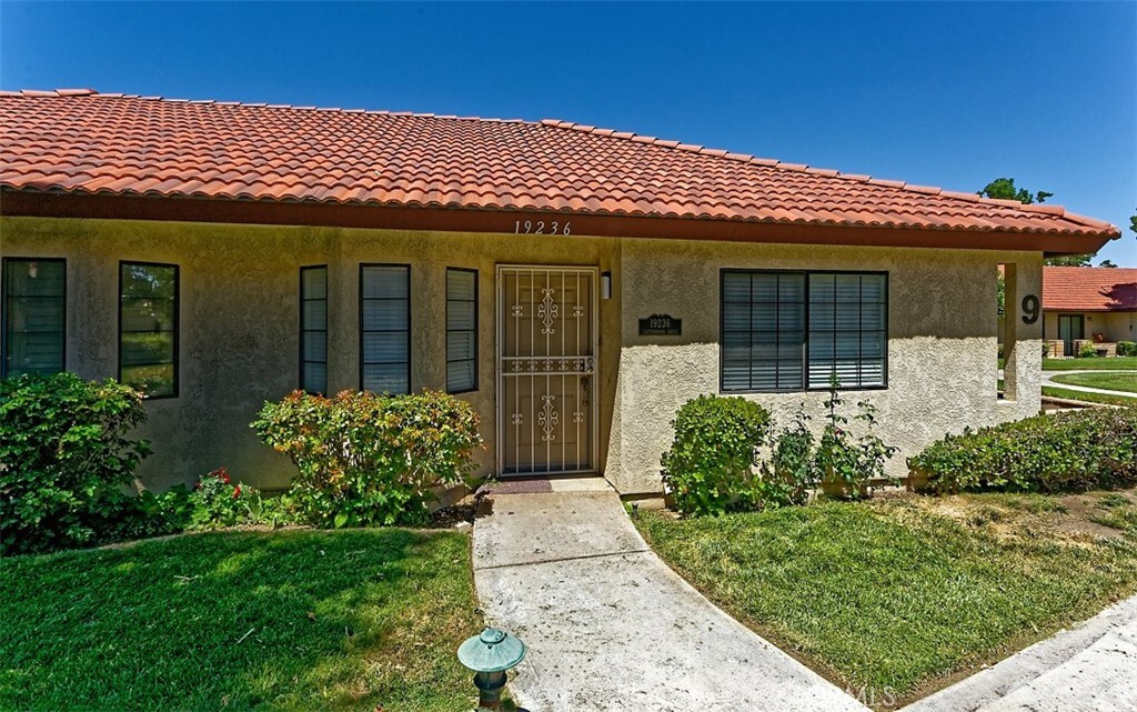 Property Photo: 19236 Cottonwood Drive CA 92308
