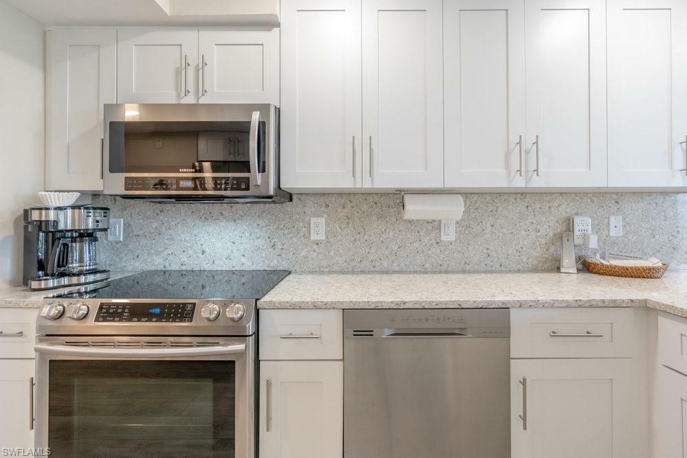 Property Photo: 10 Tampa Pl 301 FL 34145