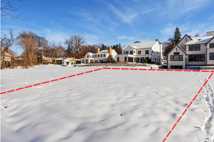 Property Photo:  104 Mississippi River Boulevard N  MN 55104 