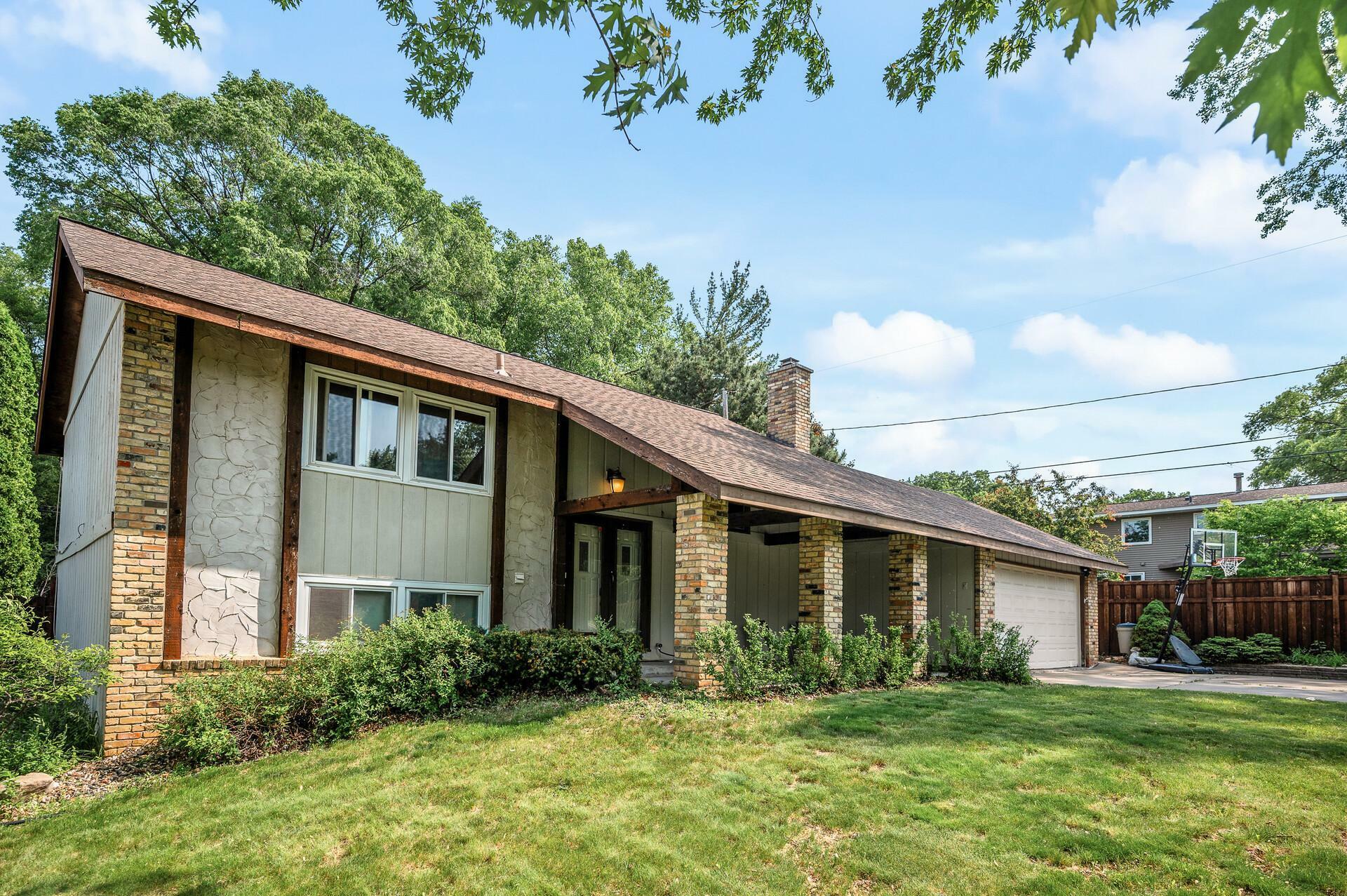 Property Photo:  1653 Briardale Road NE  MN 55432 
