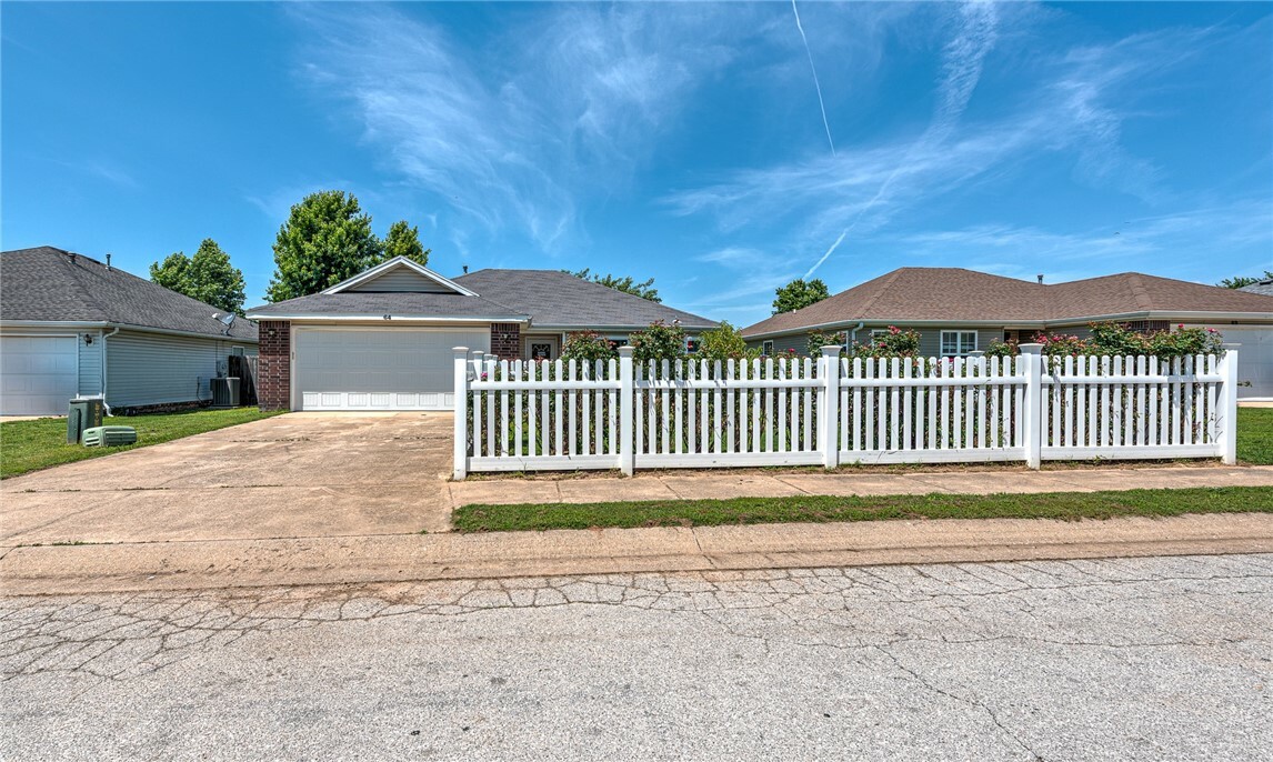 Property Photo: 64 Cheryl Circle AR 72712
