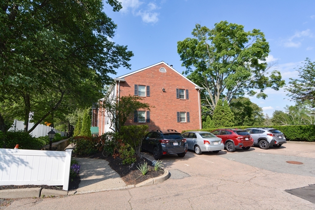 Property Photo:  416 Grove A3  MA 02462 