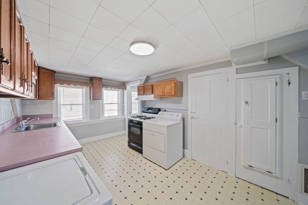 Property Photo: 29 Freeman Street 7 MA 02072