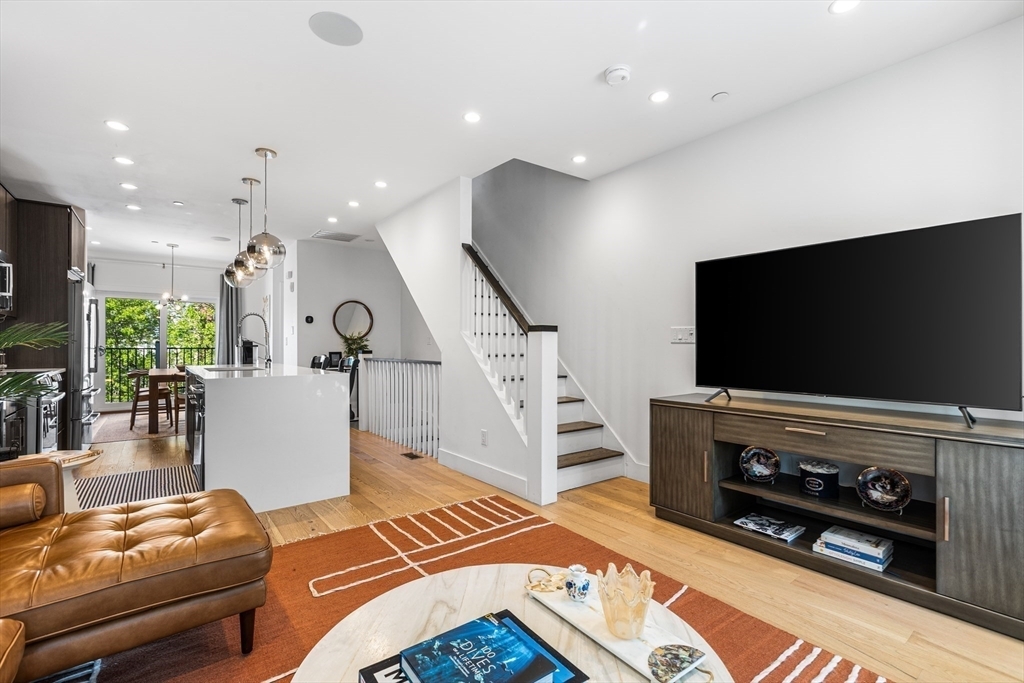 Property Photo: 5 Lamson Ct 5 MA 02128
