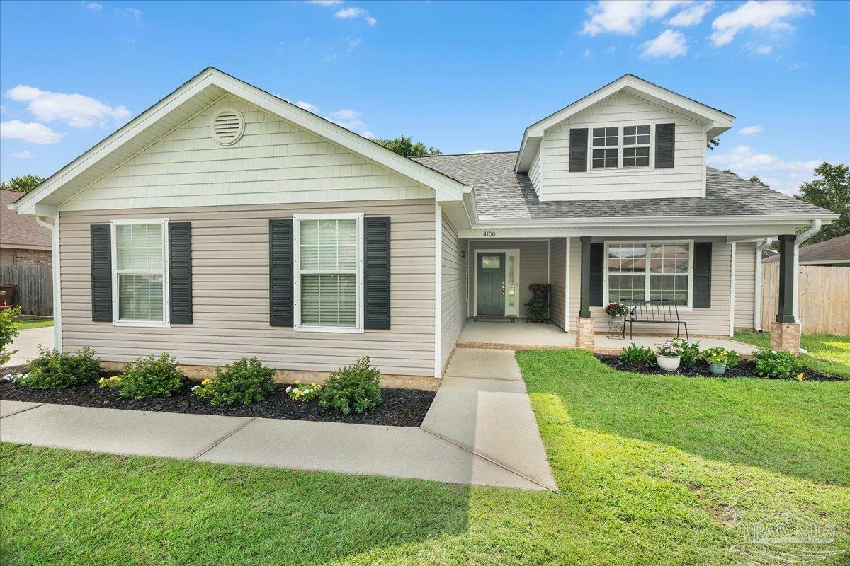 Property Photo: 4100 Berry Cir FL 32571