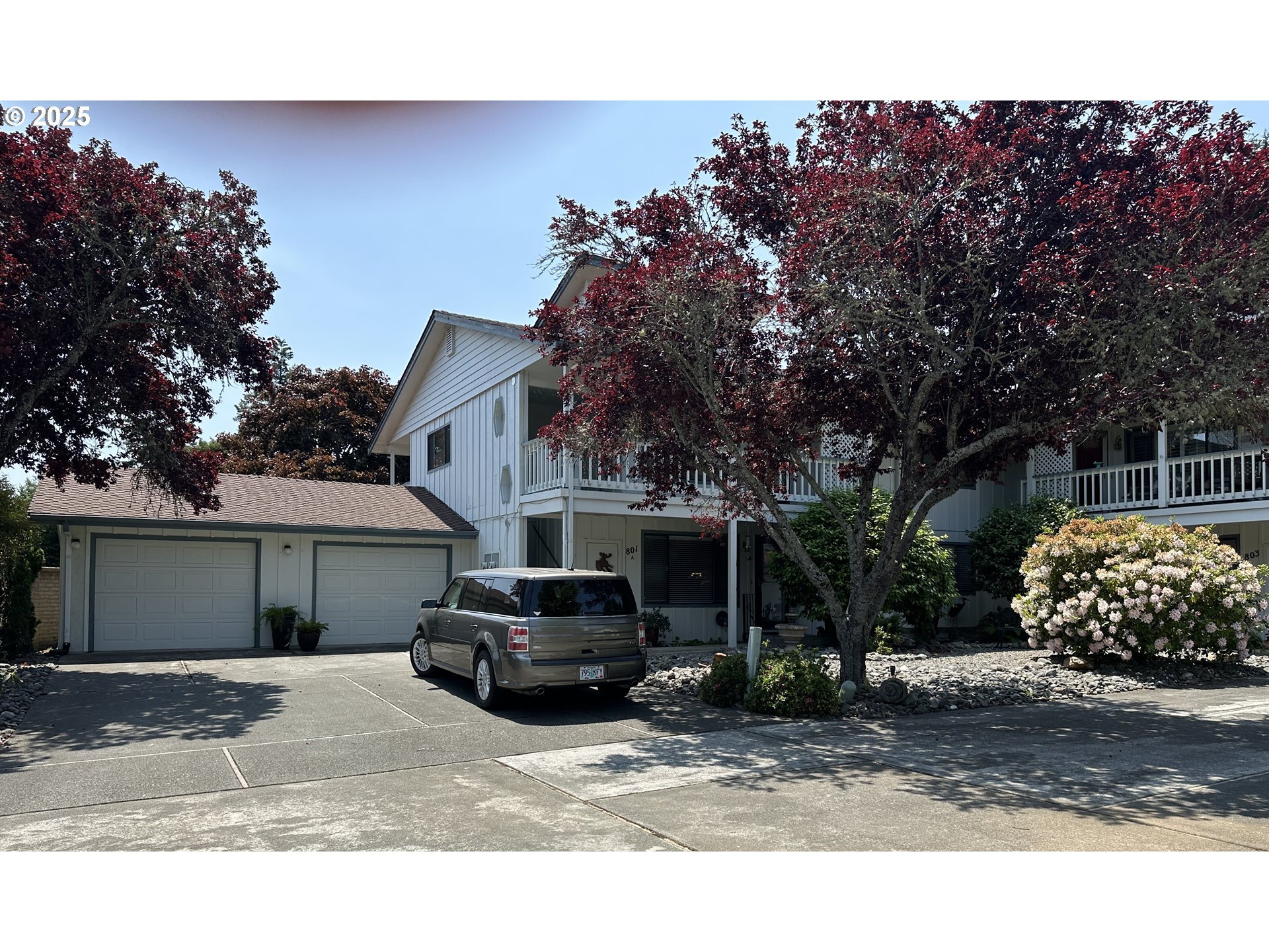 Property Photo: 801 Brookhaven Dr A OR 97415