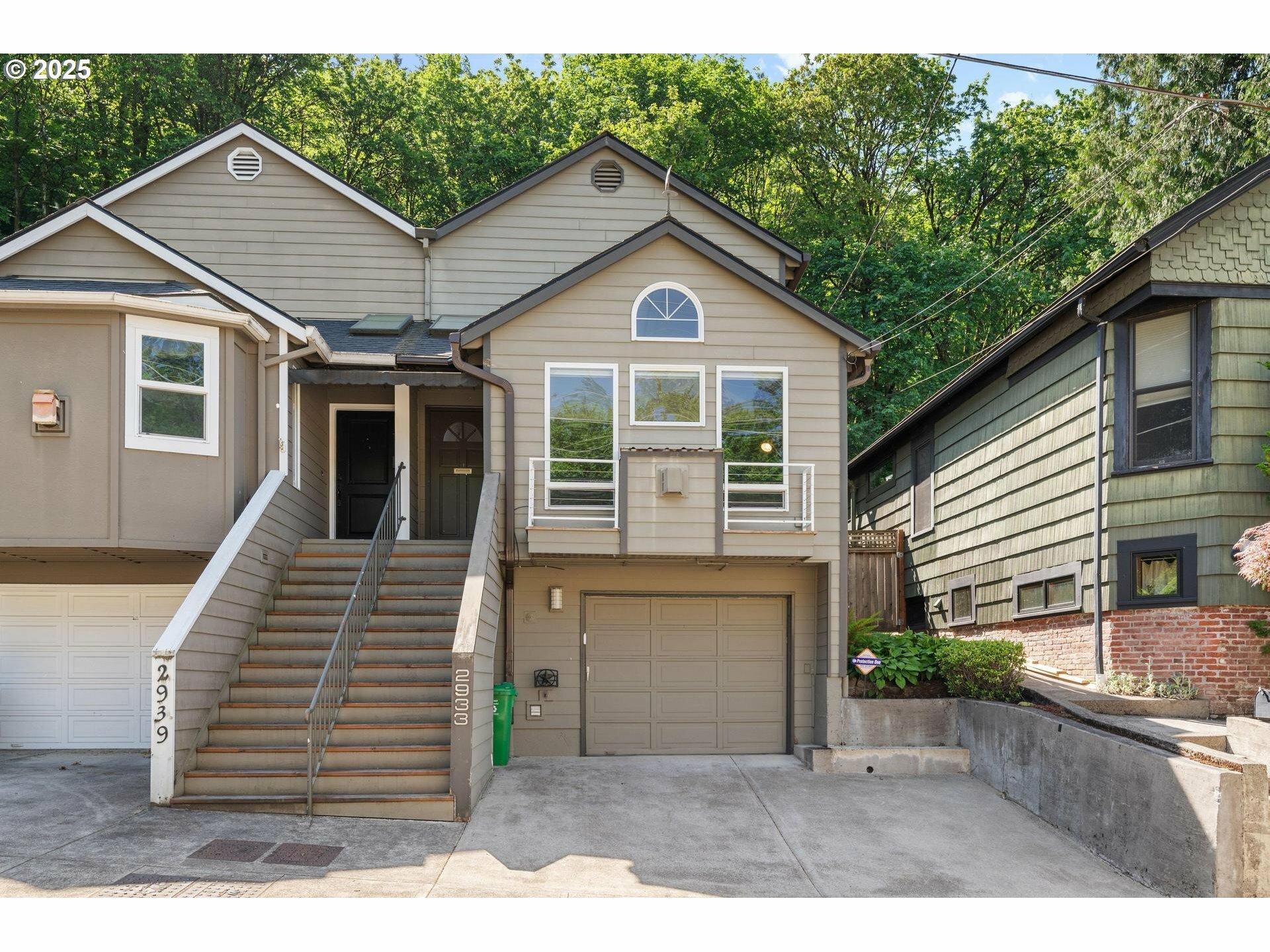 Property Photo: 2933 SW 4th Ave OR 97201