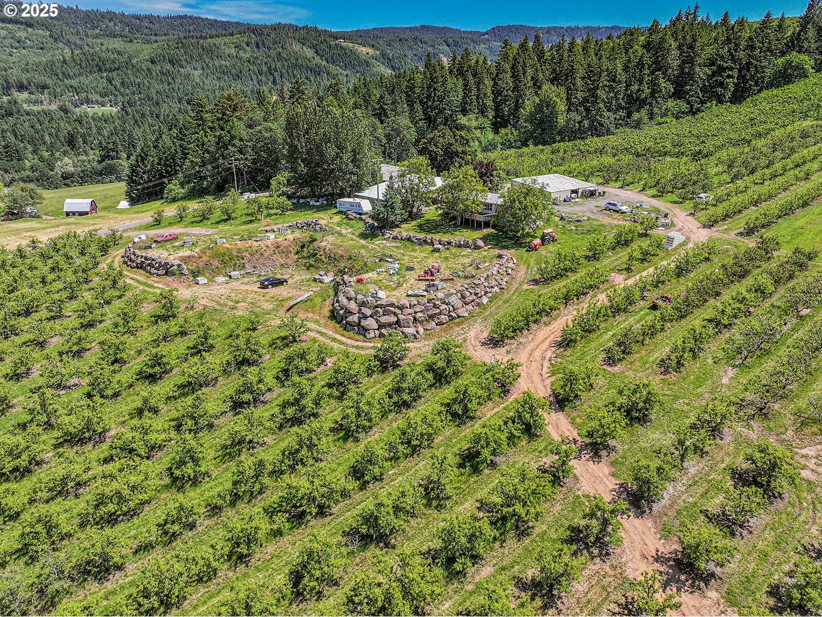 Property Photo: 3720 Scott Rd OR 97031