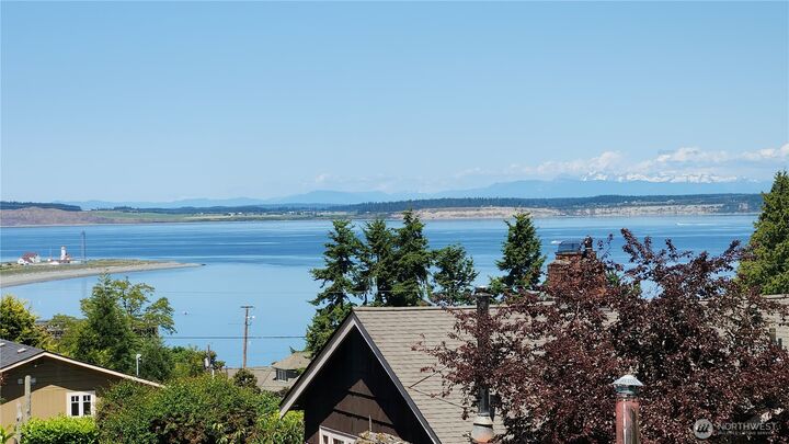 Property Photo: 434 T Street WA 98368