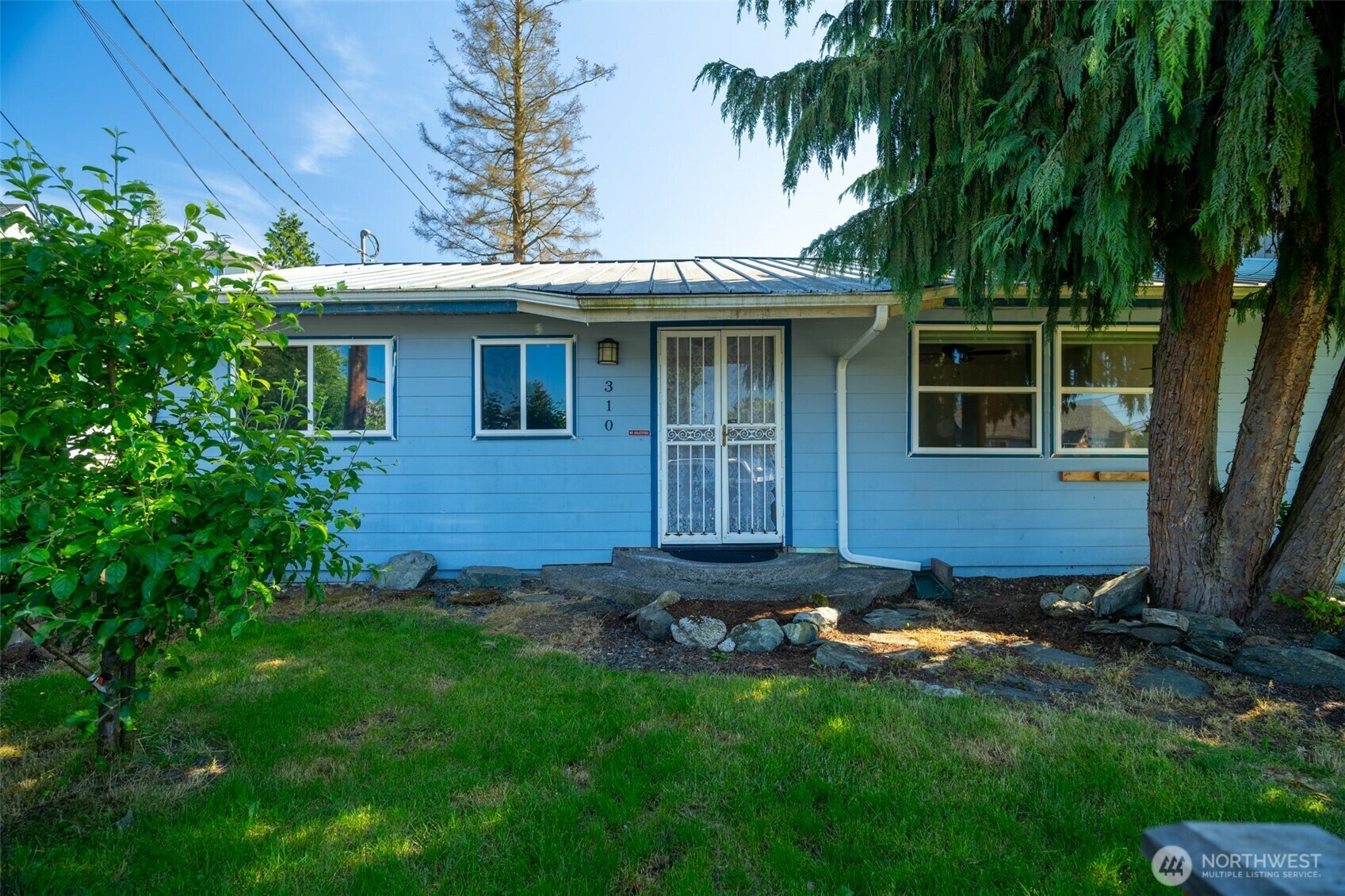 Property Photo:  310 E Division Street  WA 98223 