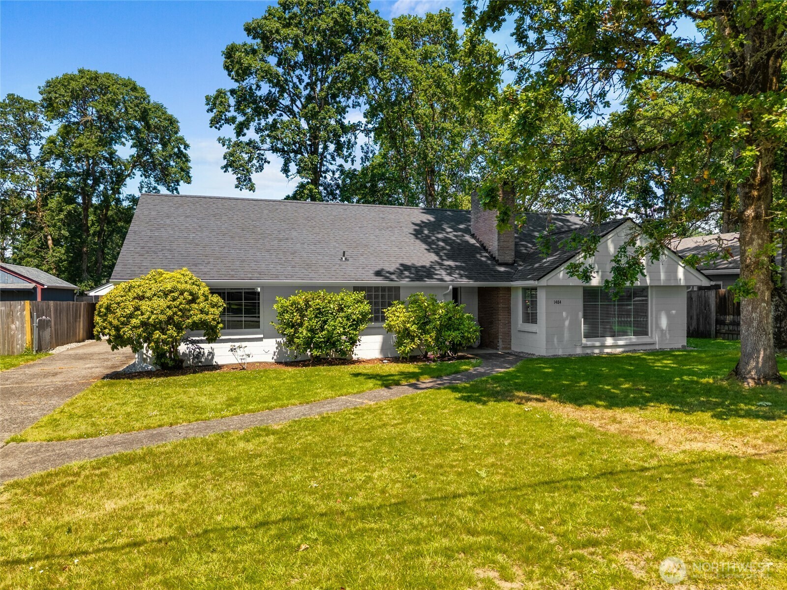 Property Photo: 1484 SW Snively Avenue WA 98532