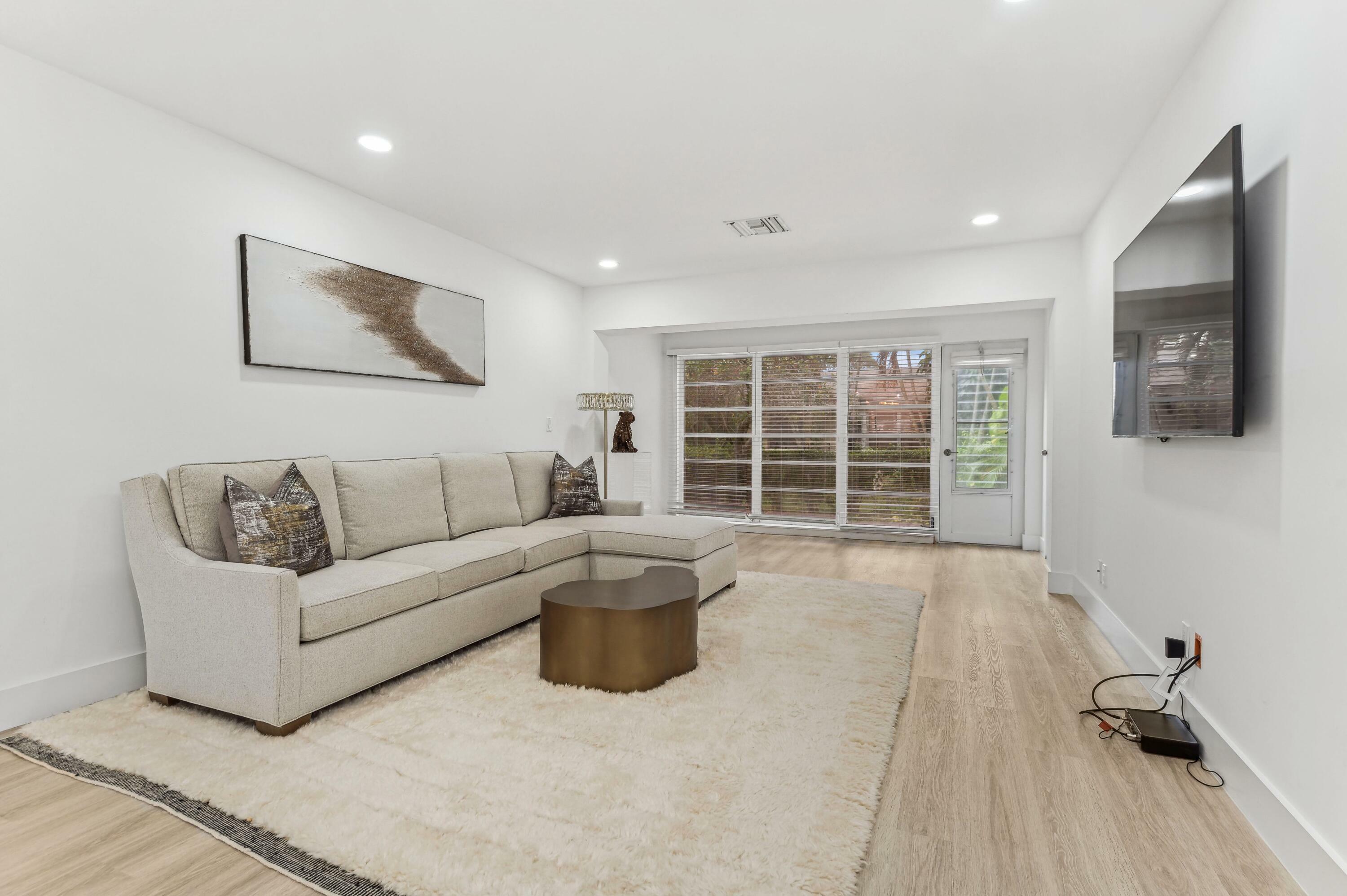 Property Photo: 13725 Flora Place D FL 33484