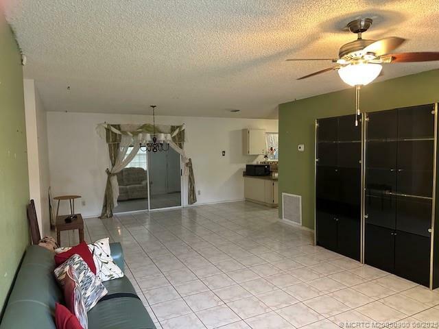 Property Photo: 2431 SE Robin Circle FL 34952