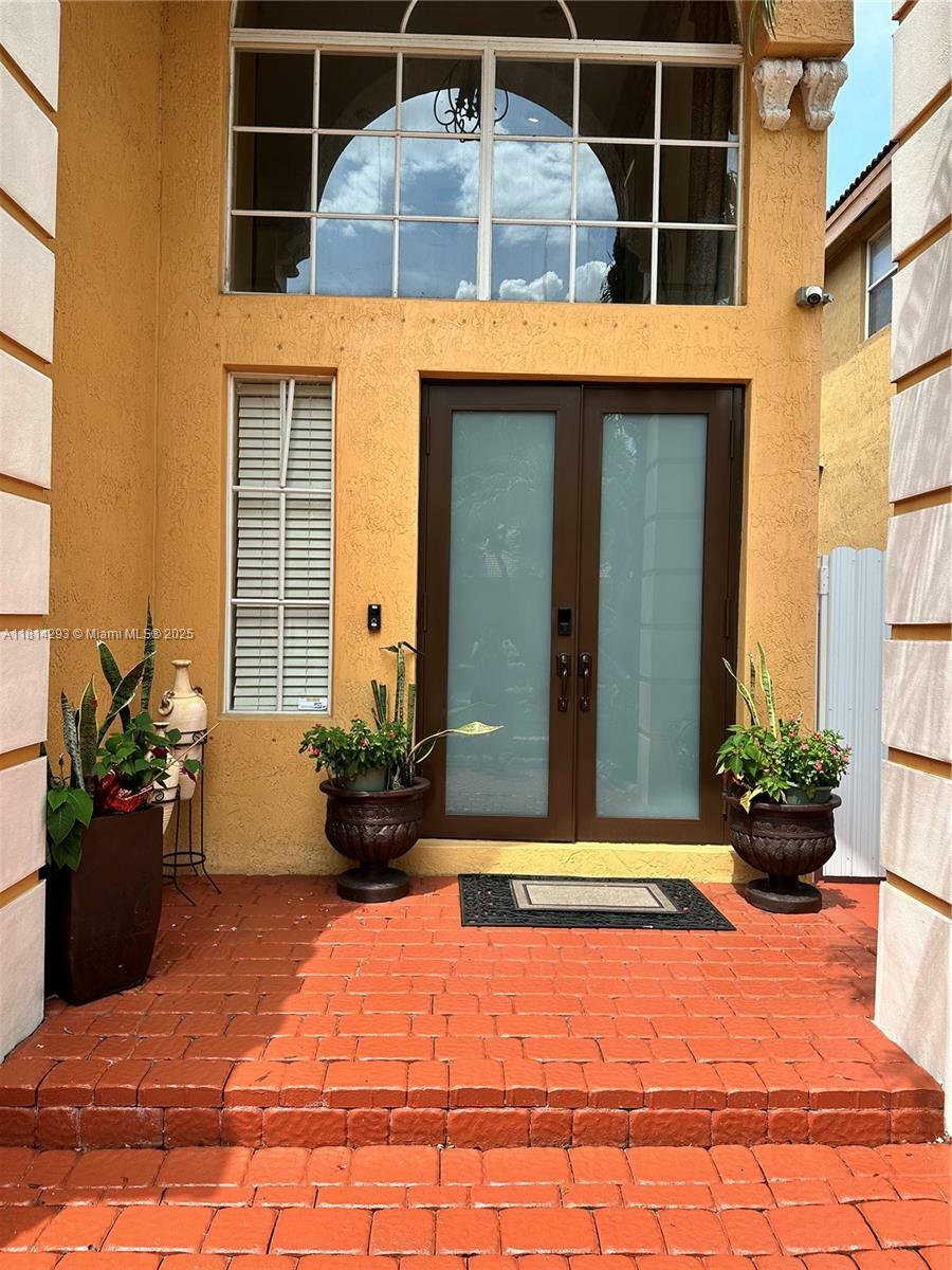 Property Photo:  5320 SW 130th Ter  FL 33027 