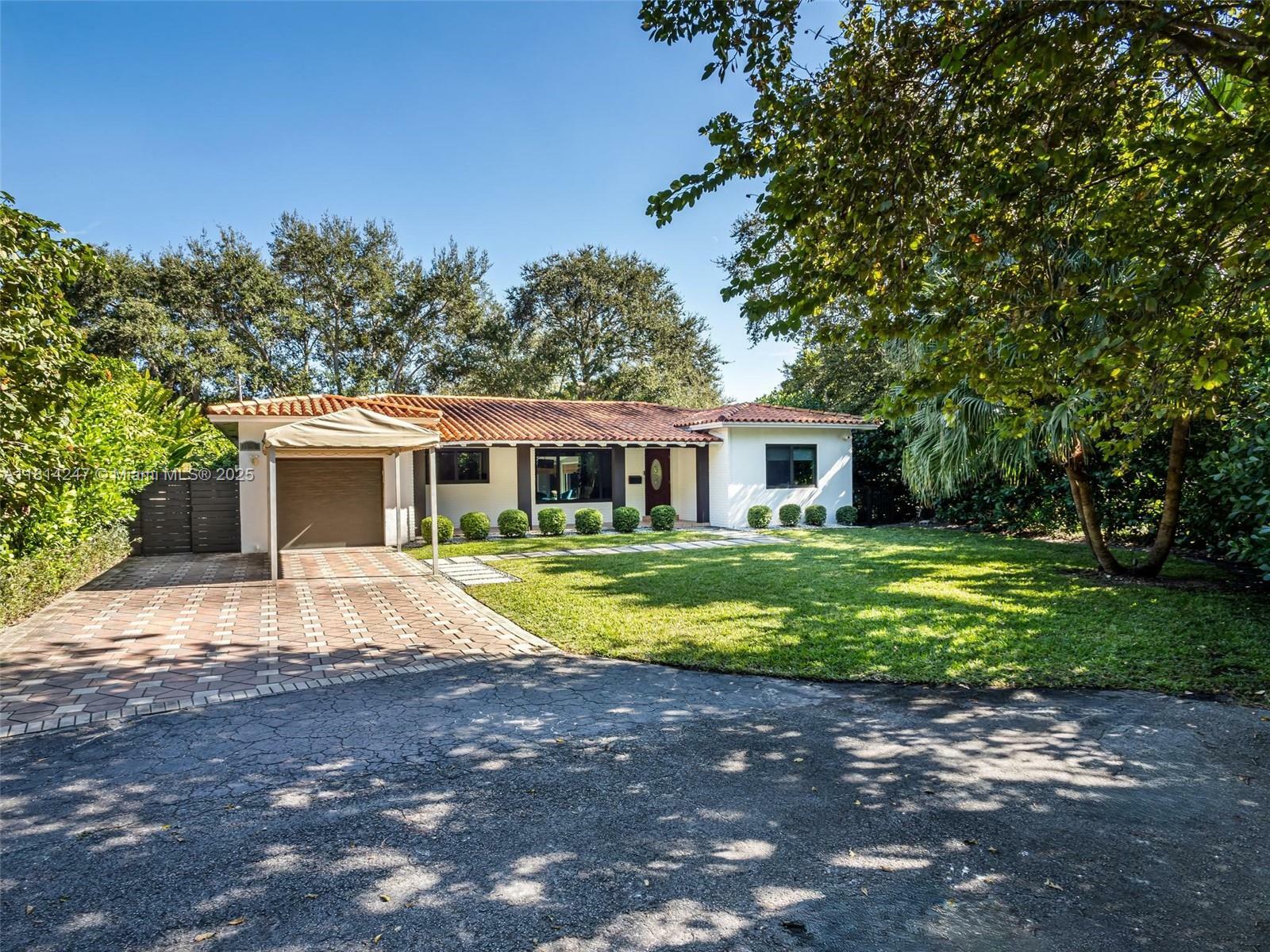 Property Photo: 10801 NE 8th Ct FL 33161