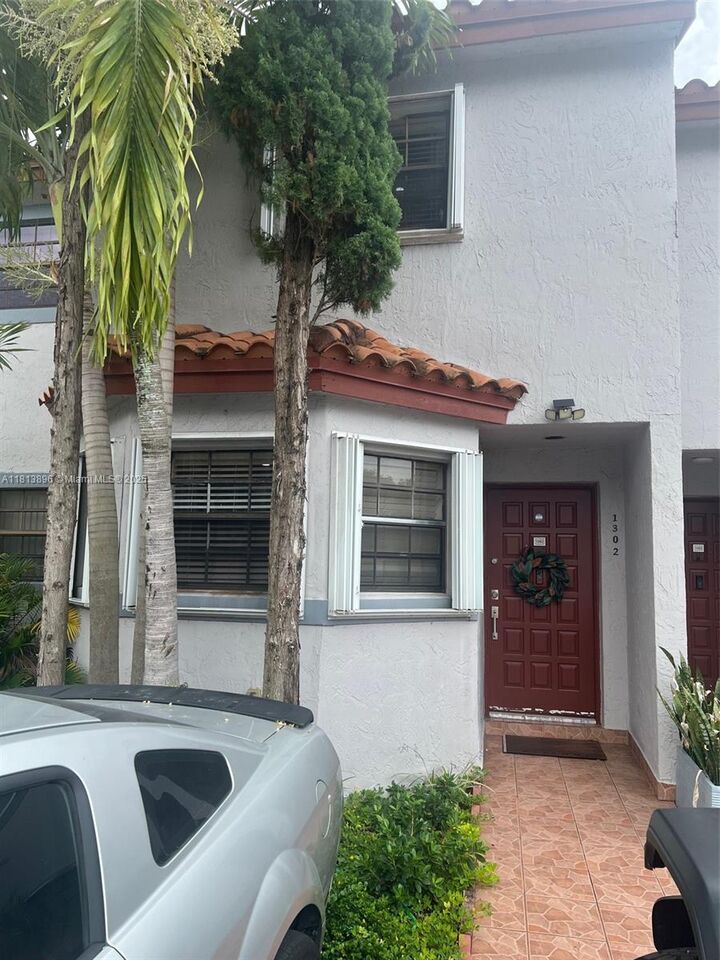 Property Photo: 15410 SW 74th Cir Ct 1302 FL 33193