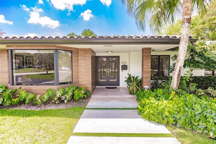 9701 SW 96th Ct  Miami FL 33176 photo