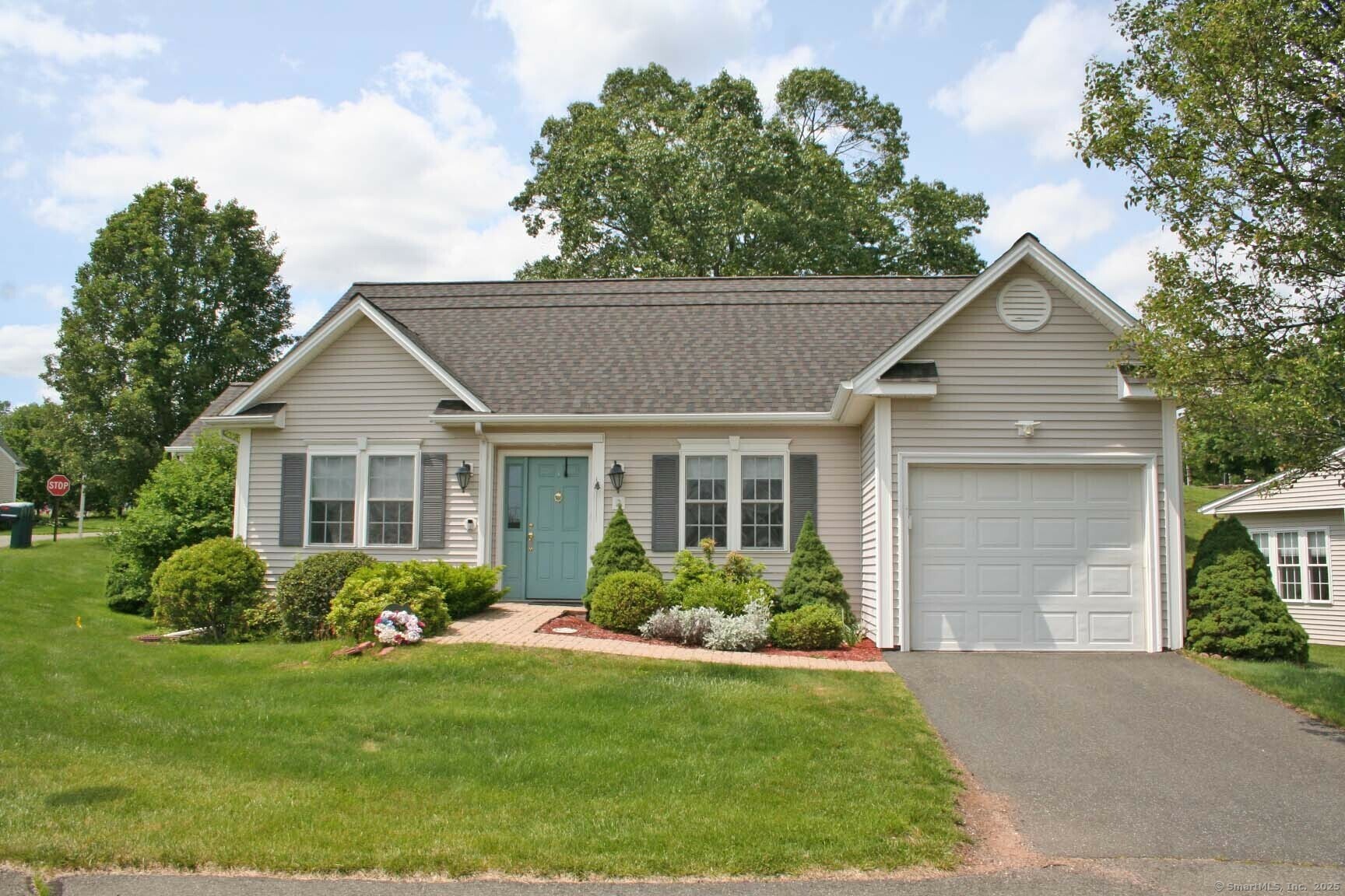 Property Photo: 2 Cinnamon Lane 2 CT 06480