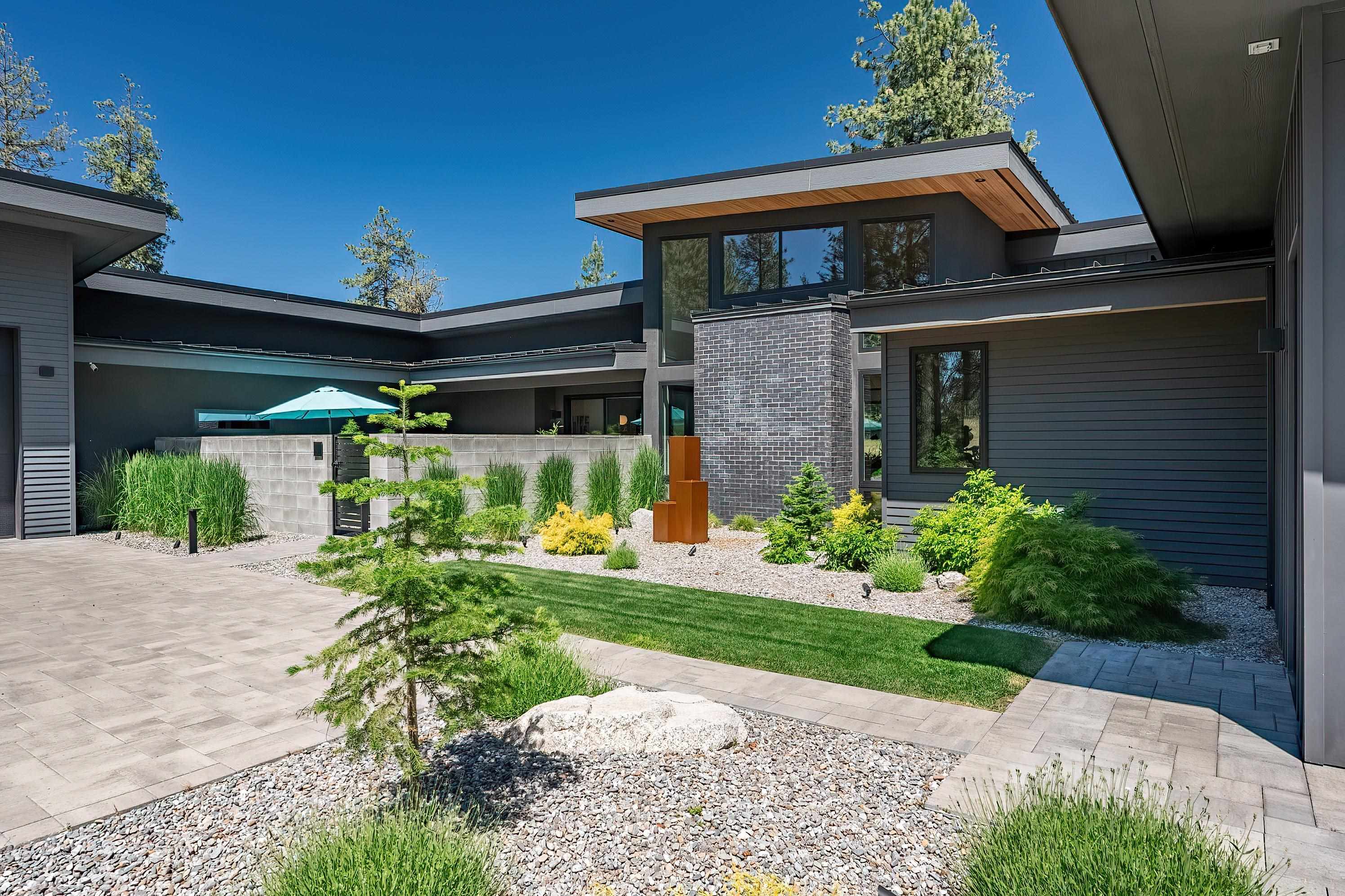 Property Photo: 13619 N Luna Ln WA 99208