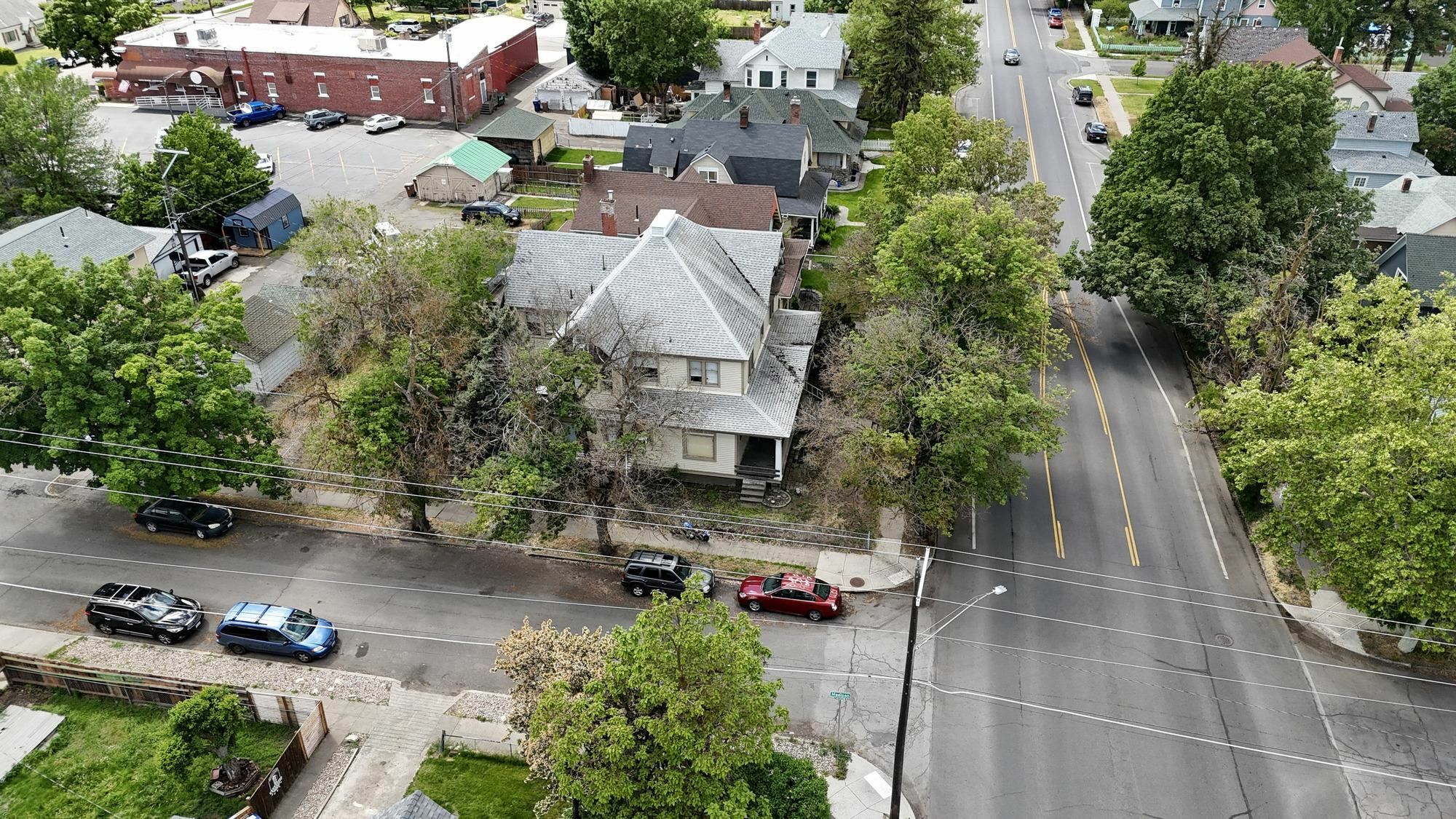 Property Photo: 1101 W Maxwell Ave WA 99201