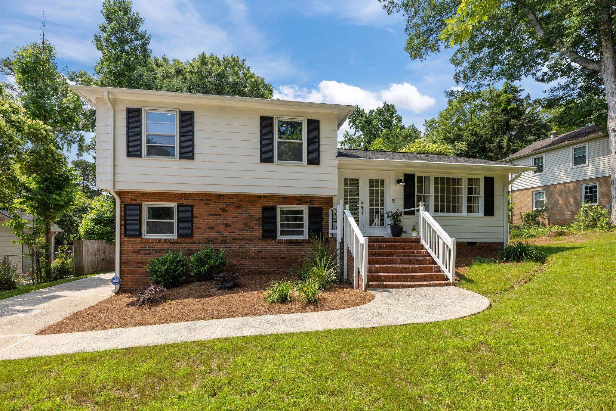 Property Photo:  1013 Eaglewood Avenue  NC 28212 
