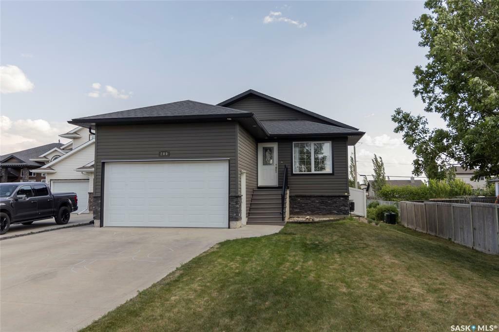 Property Photo: 200 Glenwood Terrace SK S0K 0A2