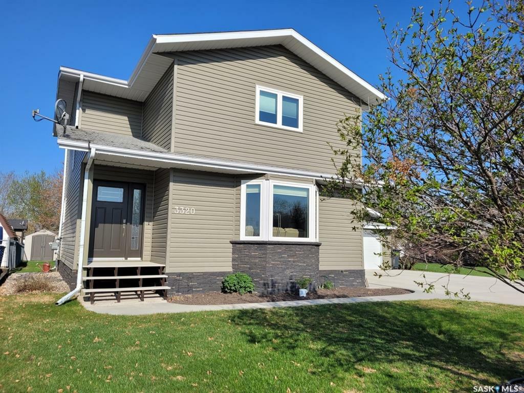 Property Photo: 3320 3rd Street NE SK S0E 0L0