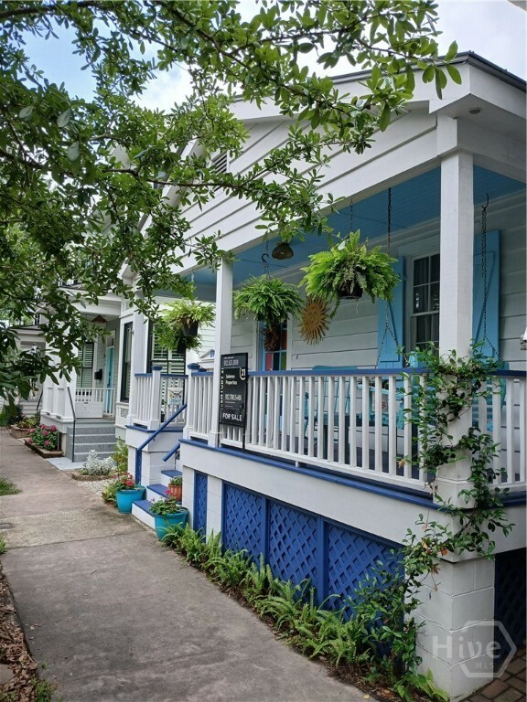Property Photo:  539 E Gwinnett Street  GA 31401 