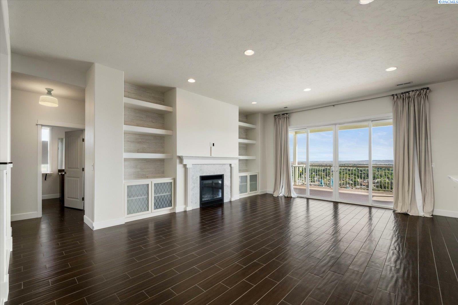 Property Photo: 308 Northview Lp WA 99353
