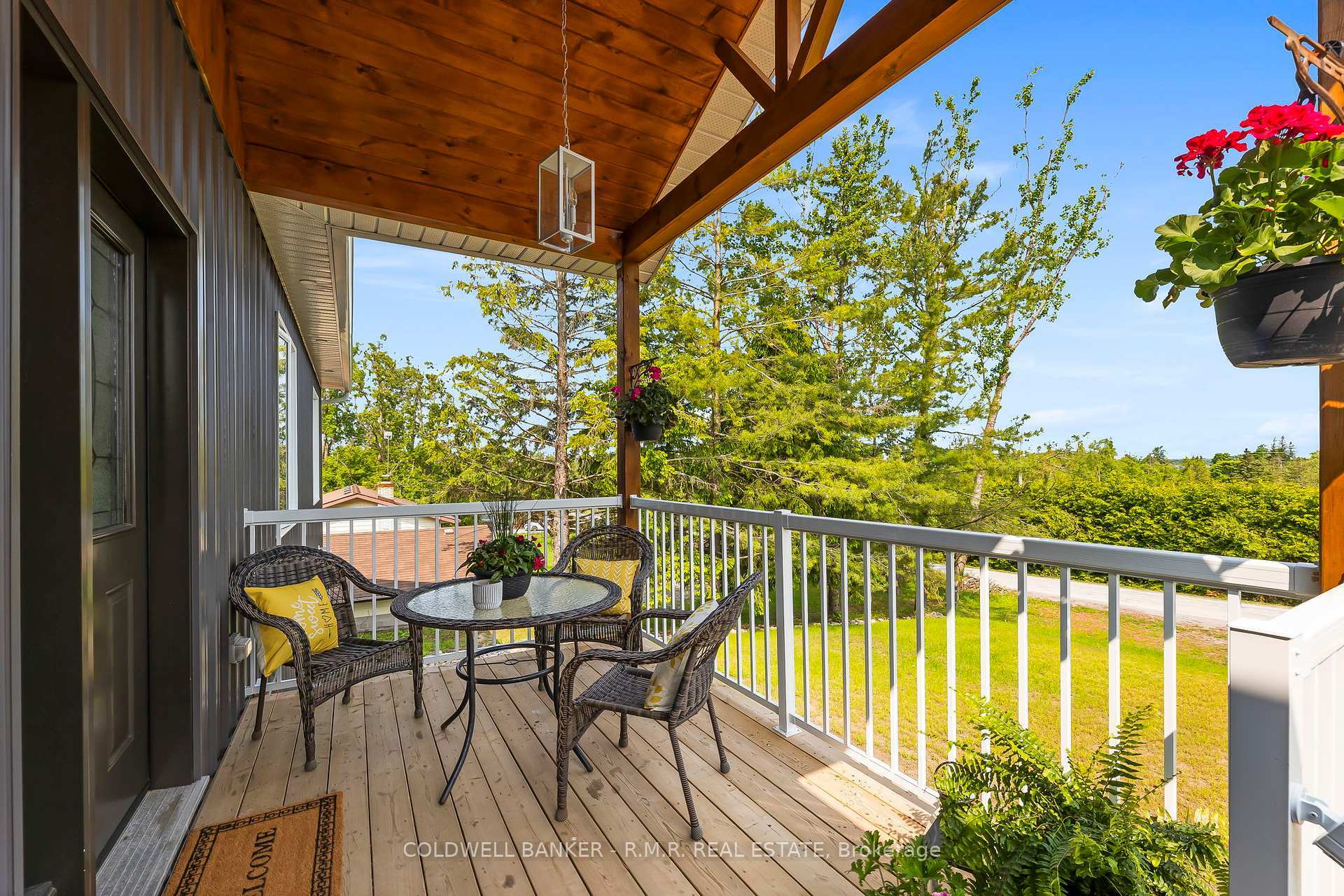 Photo de la propriété:  213 Pleasant Point Road  ON K9V 4R6 