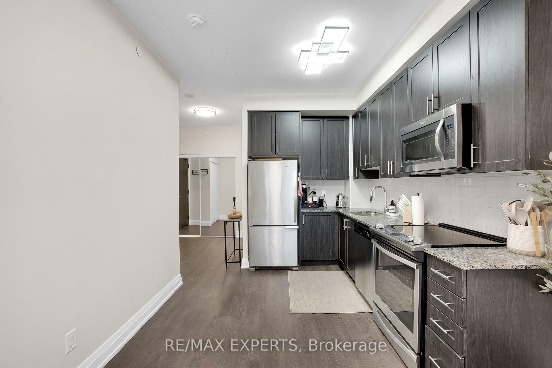 Property Photo: 3700 Highway 7 Road 2601 ON L4L 1A6