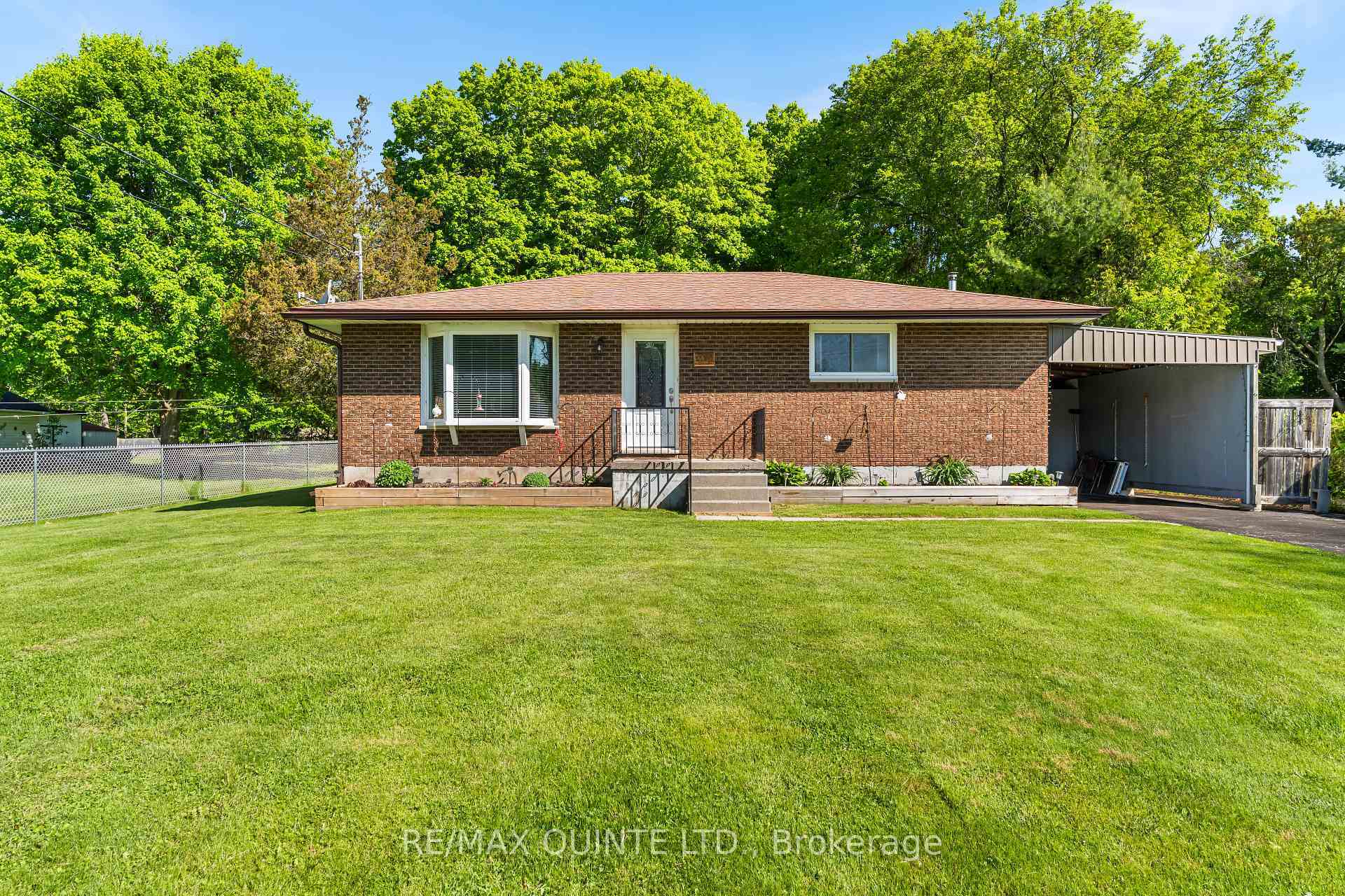 Photo de la propriété:  91 Hoskin Road  ON K8P 5N6 