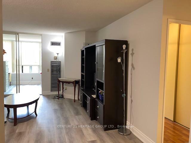 Property Photo:  7 Bishop Avenue 502  ON M2M 4J4 