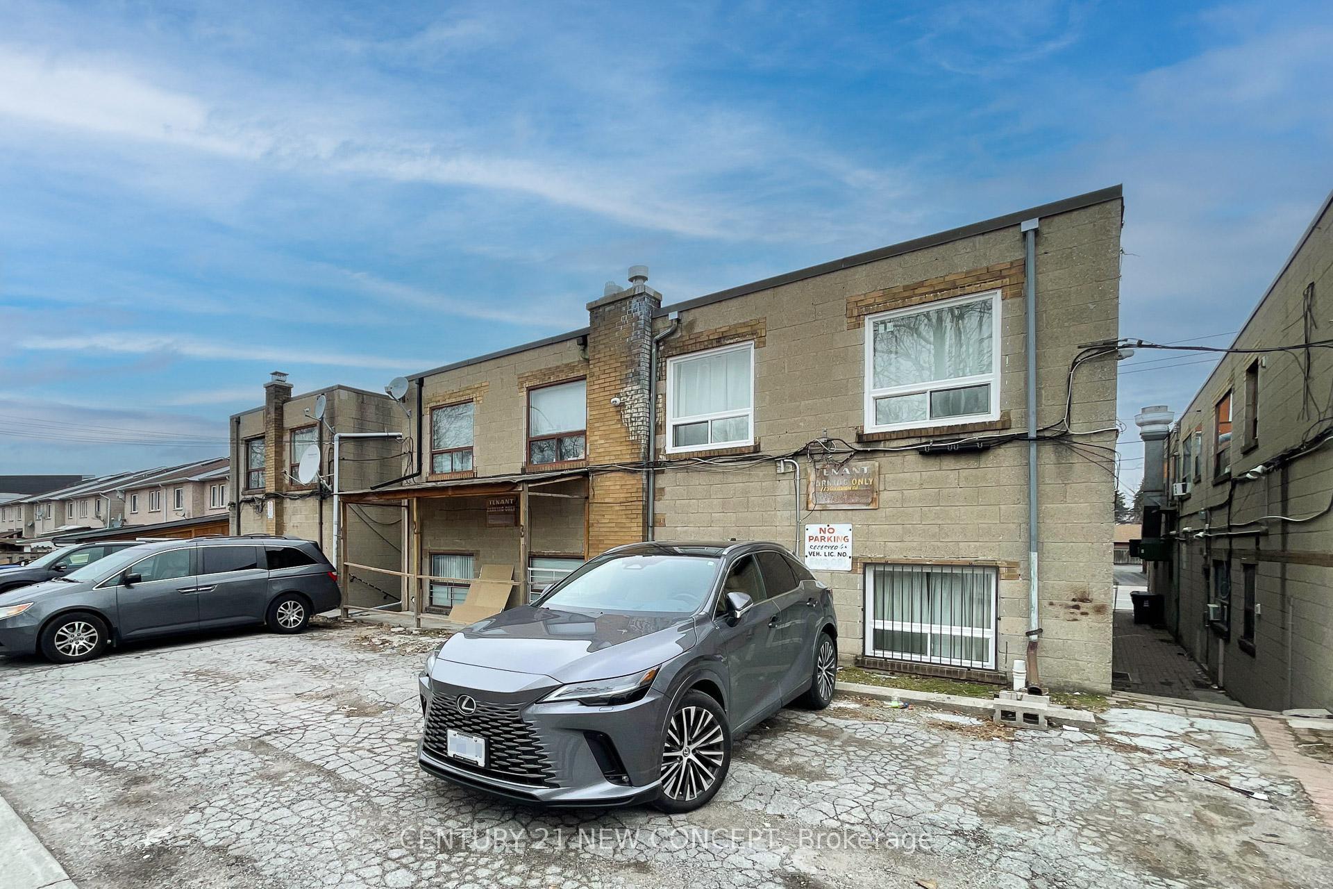 Property Photo: 1196 Weston Road 3 ON M6M 4P4