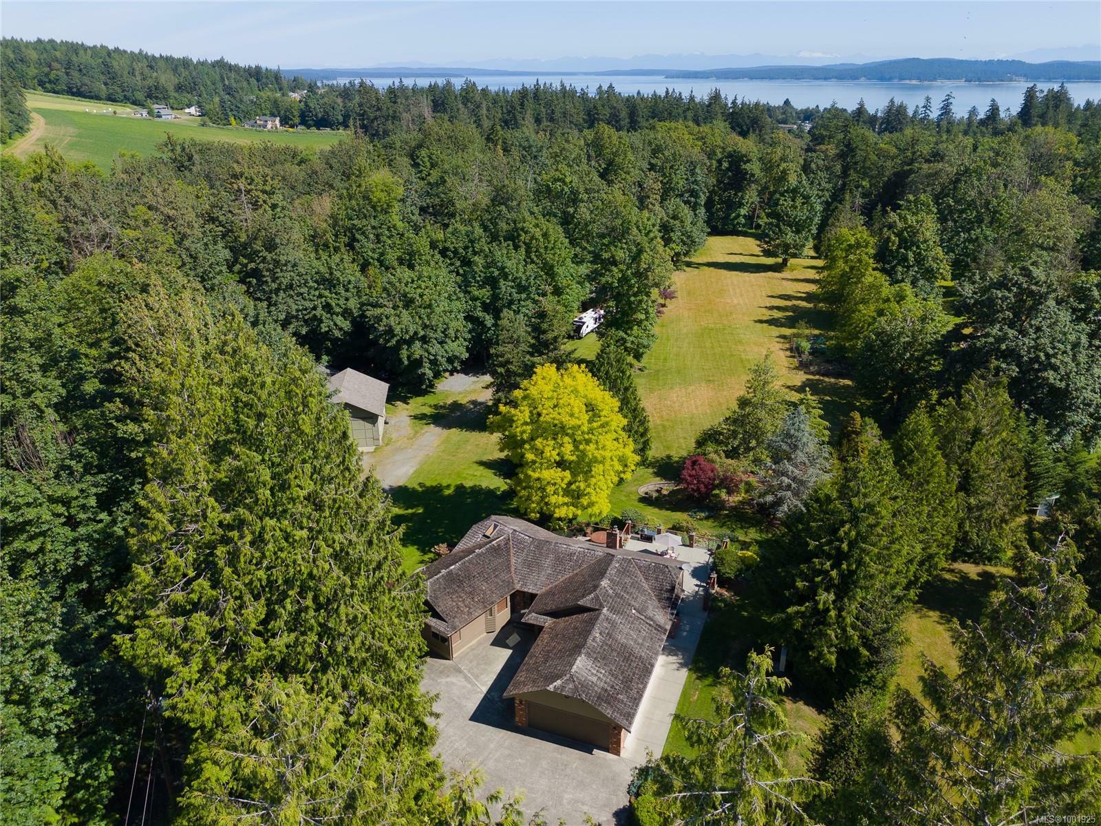 Property Photo: 3129 River Rd BC V0R 1K3