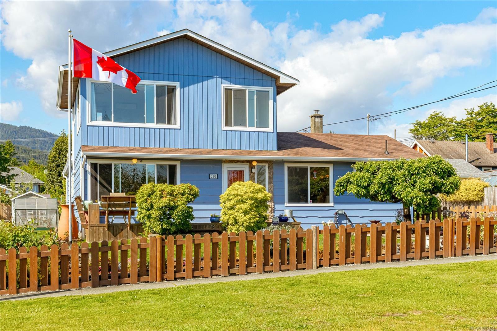 Photo de la propriété: 220 3rd Ave BC V9G 2E0