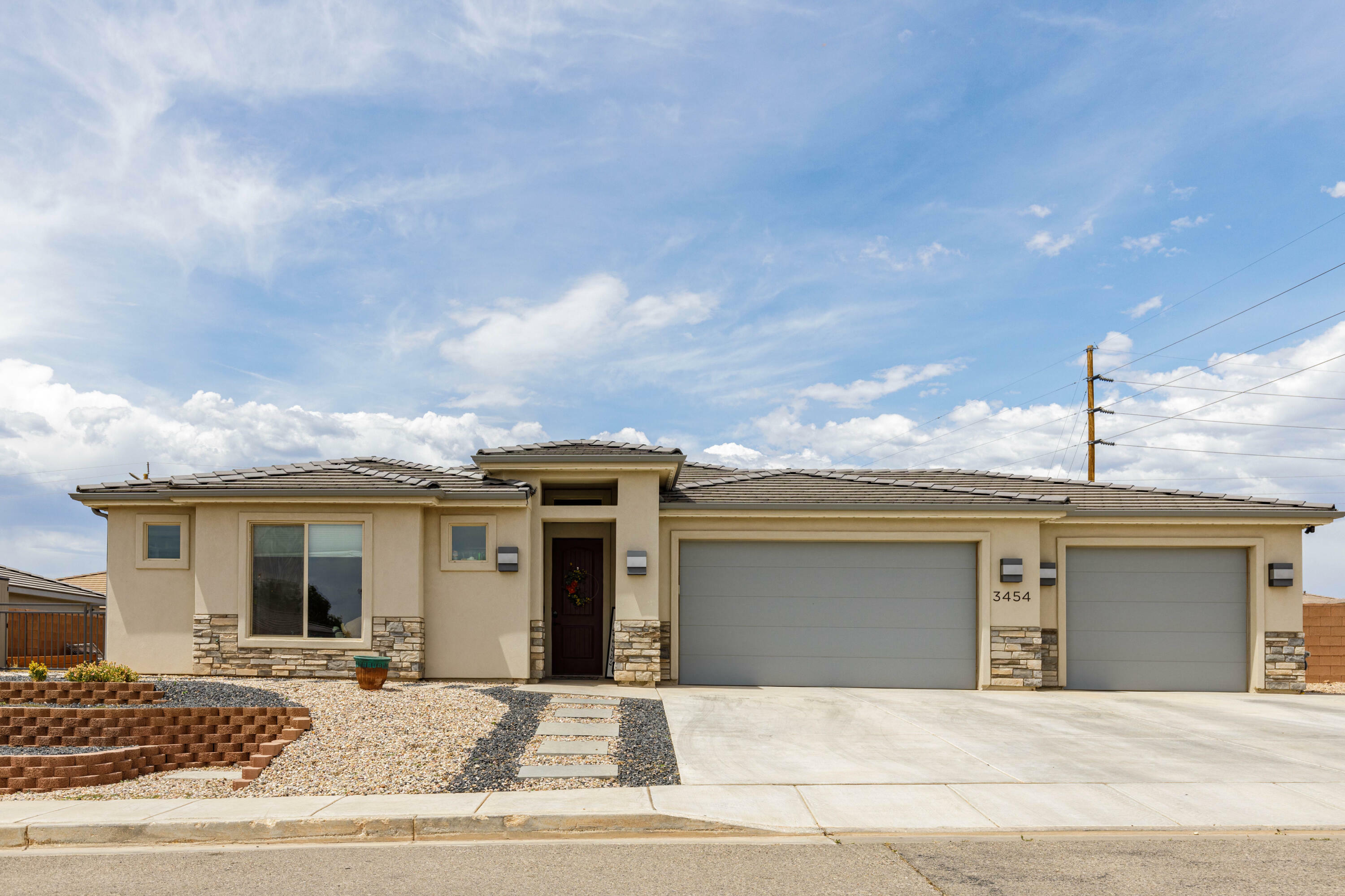 Property Photo:  3454 W 150 N  UT 84737 