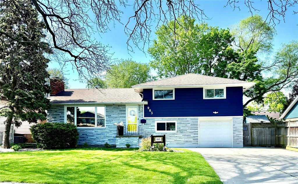 983 Devine Street  Sarnia ON N7S 1A9 photo