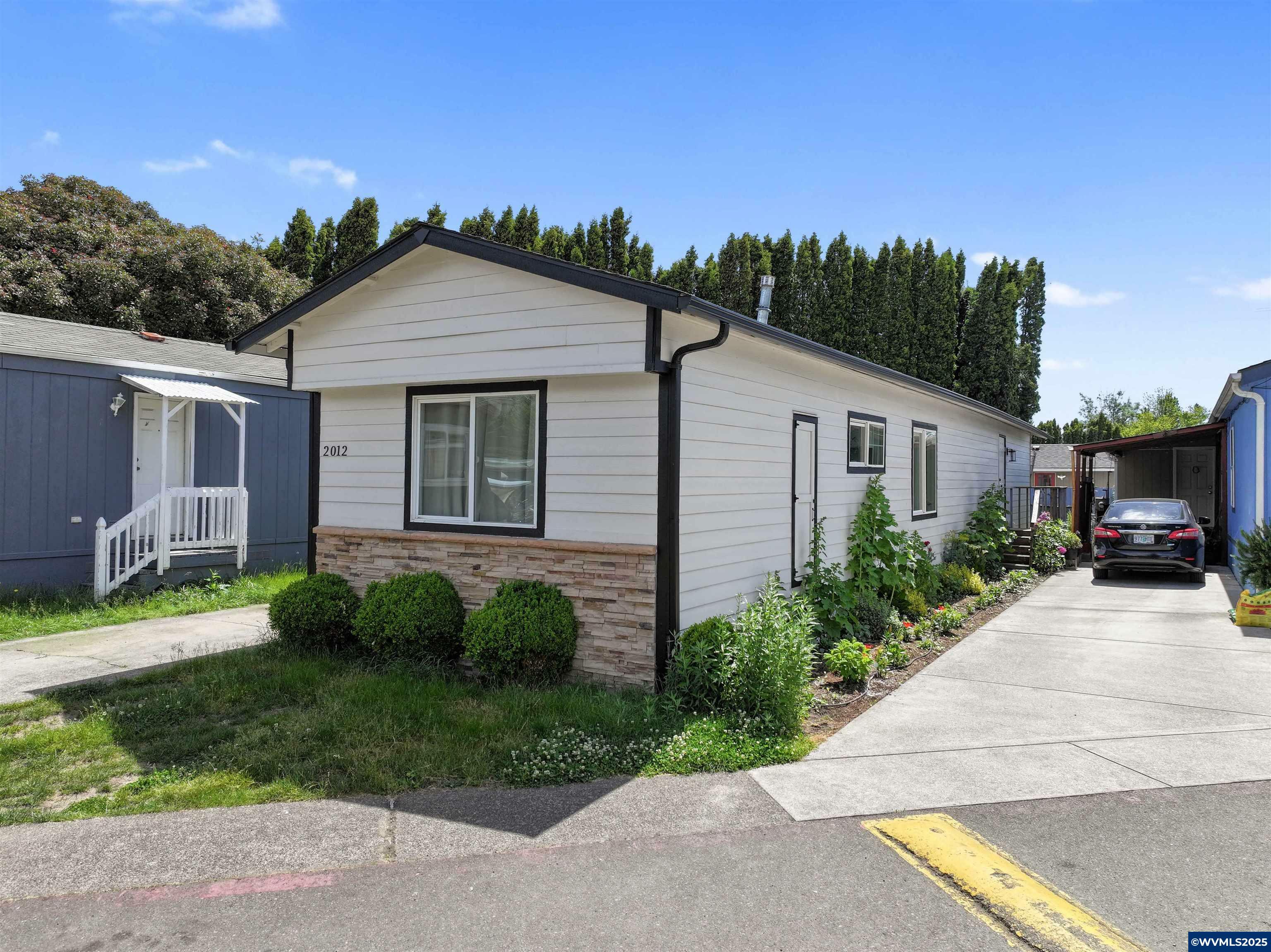 Property Photo: 2012 Kennedy Cir NE 10 OR 97303
