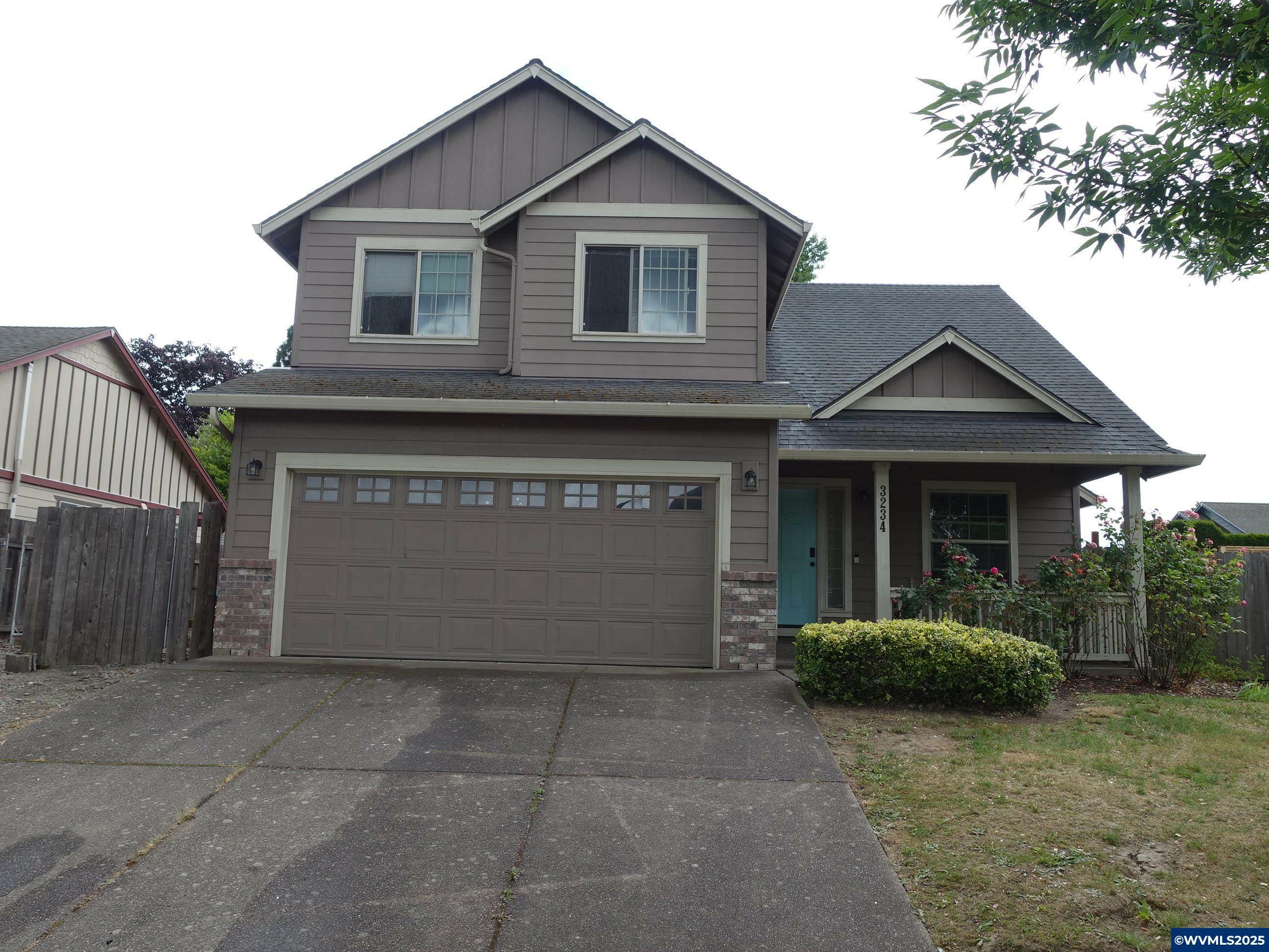 Property Photo: 3234 Mooreland Av NE AK 99730