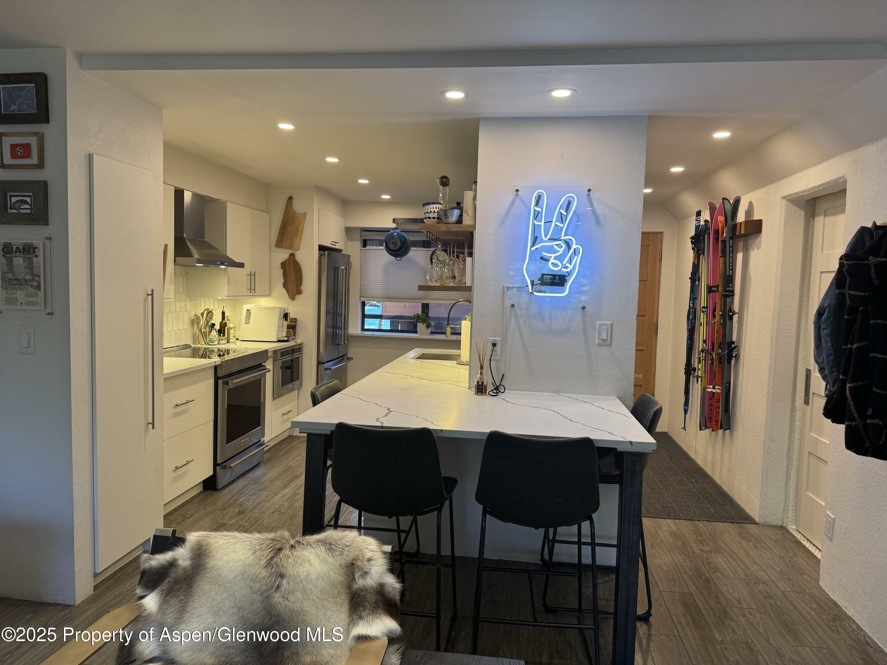 Property Photo:  927 Vine Street  CO 81611 