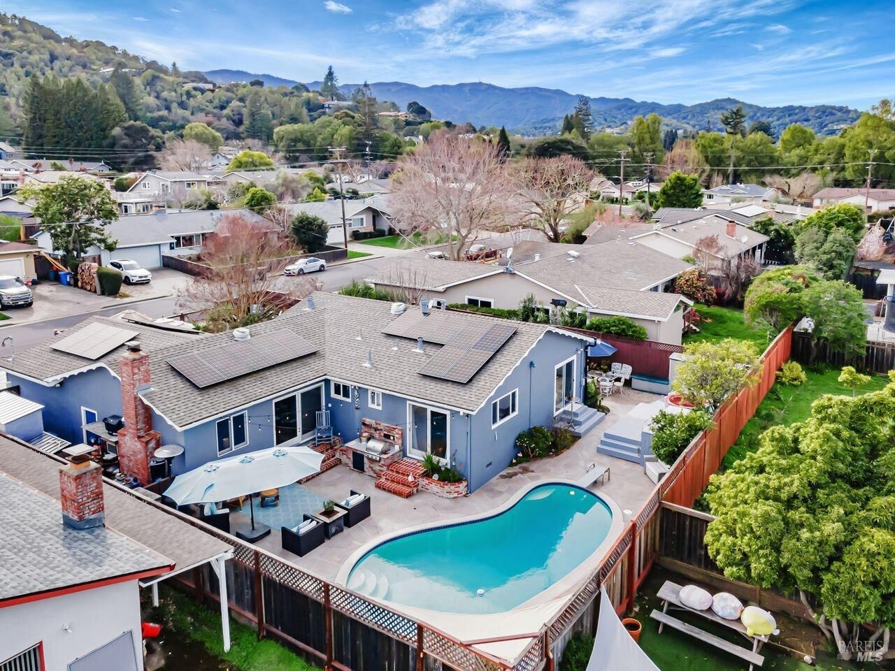 Property Photo:  480 Via Del Plano  CA 94949 