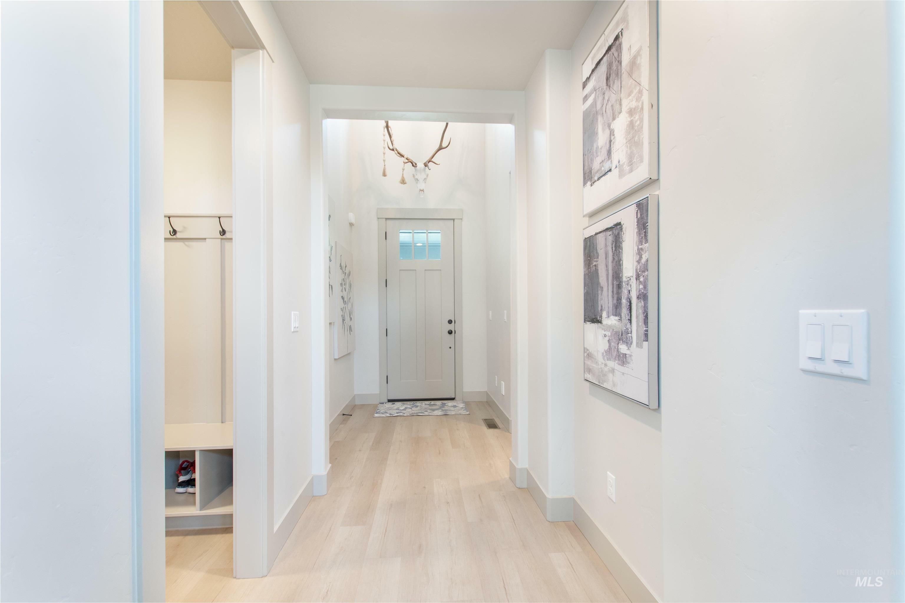 Property Photo: 2649 E Mardia St ID 83642